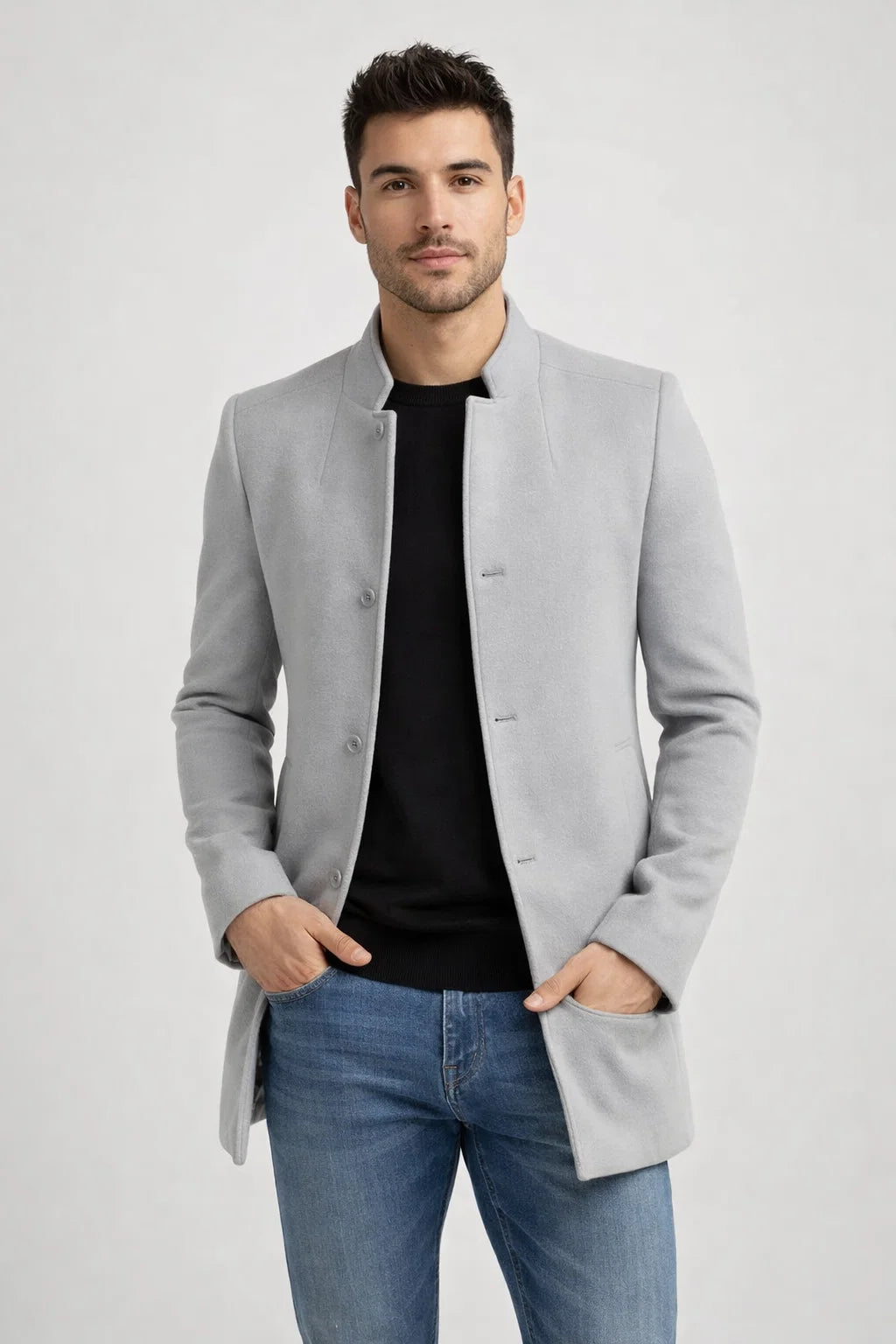 Minimalistischer Herrenmantel mit Knopfleiste